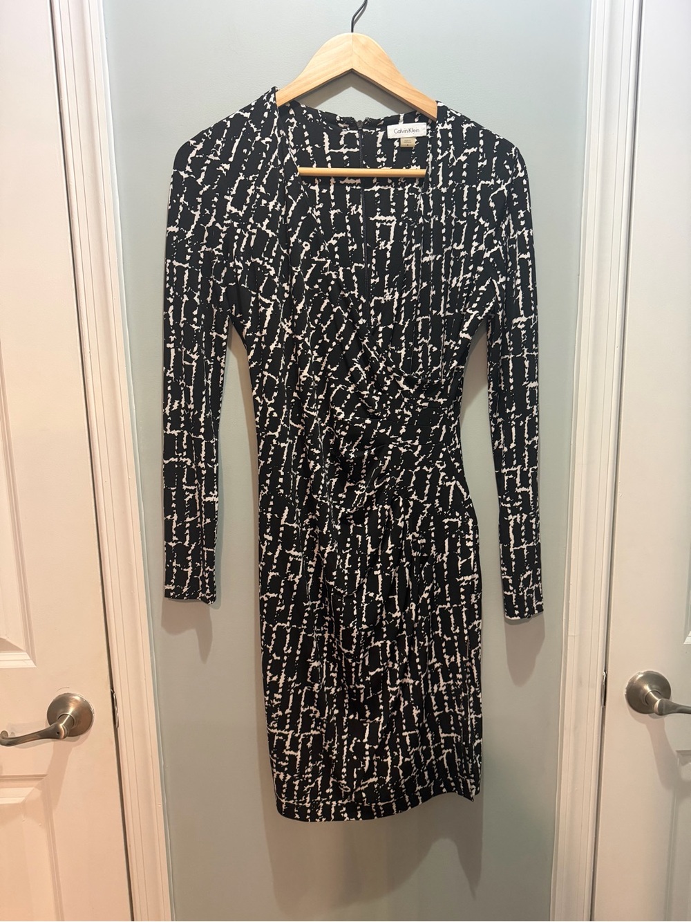 Calvin Klein Black & White Printed Long-Sleeve Wrap-Style Dress